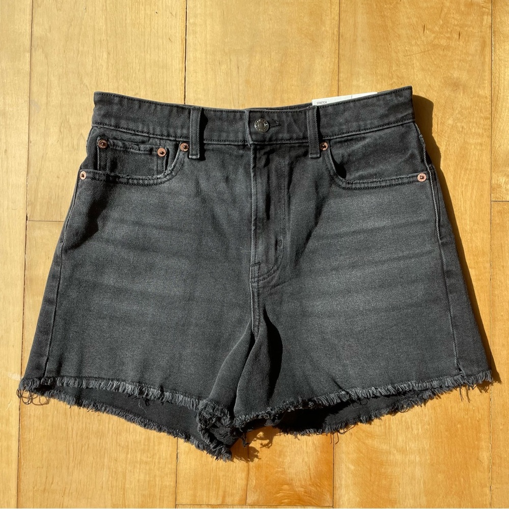 NWT American Eagle High Rise 90s Boyfriend Short Faded Black